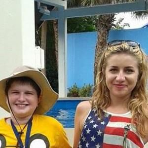 Meet your Posher, Christy